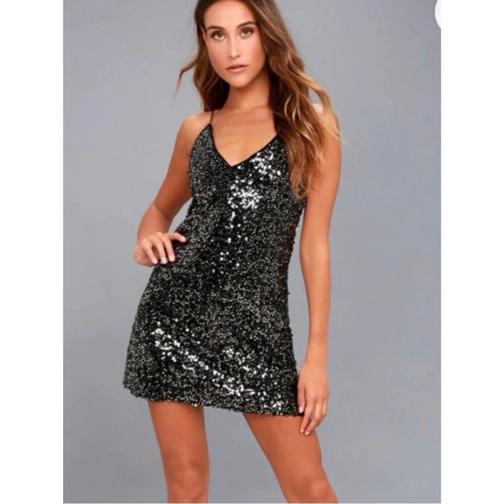 Lulu's Black Sequin V-Neck Mini Dress - Size M